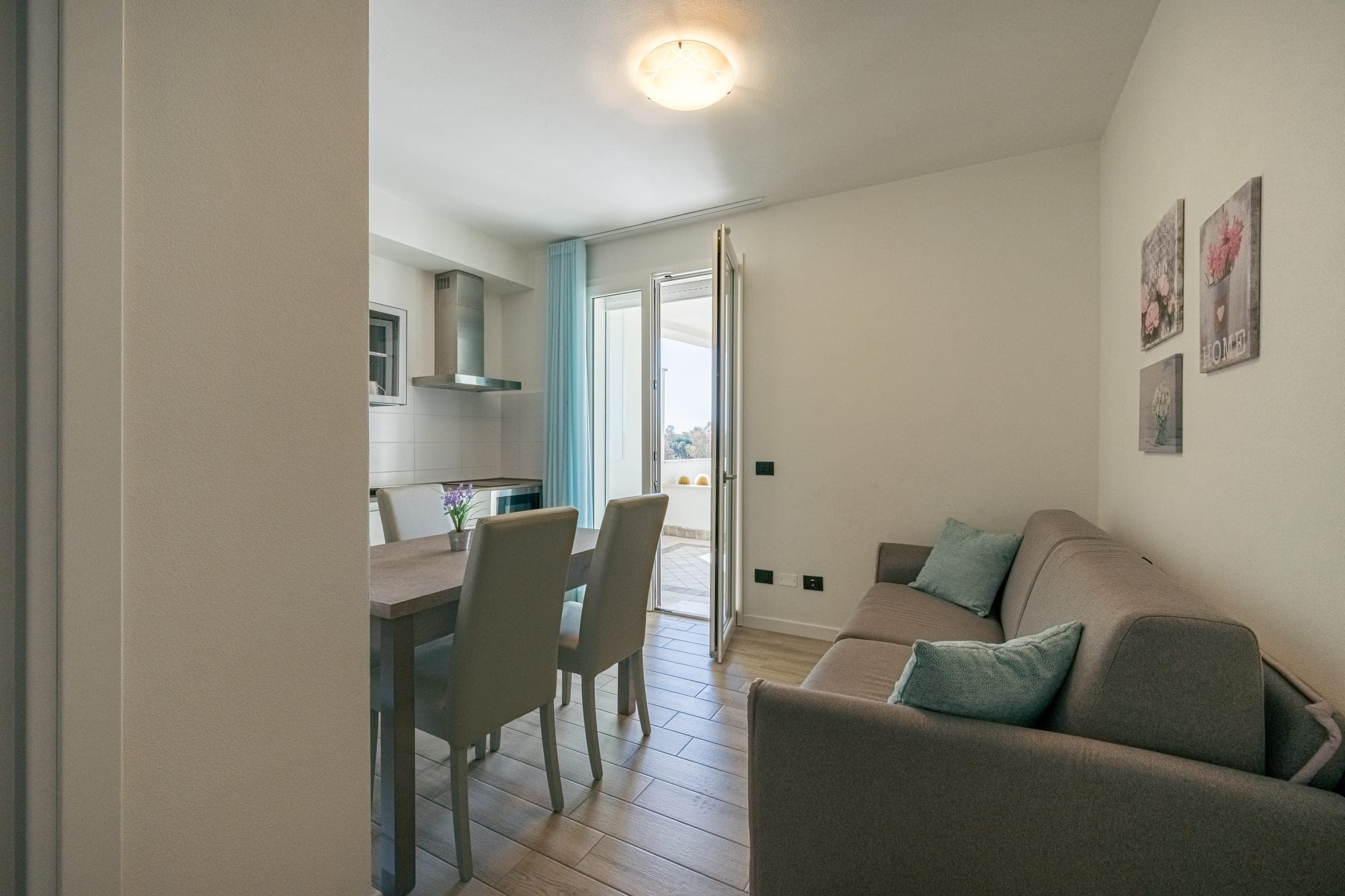Zwei-Zimmer-Apartment mit Meerblick thumbnail 2